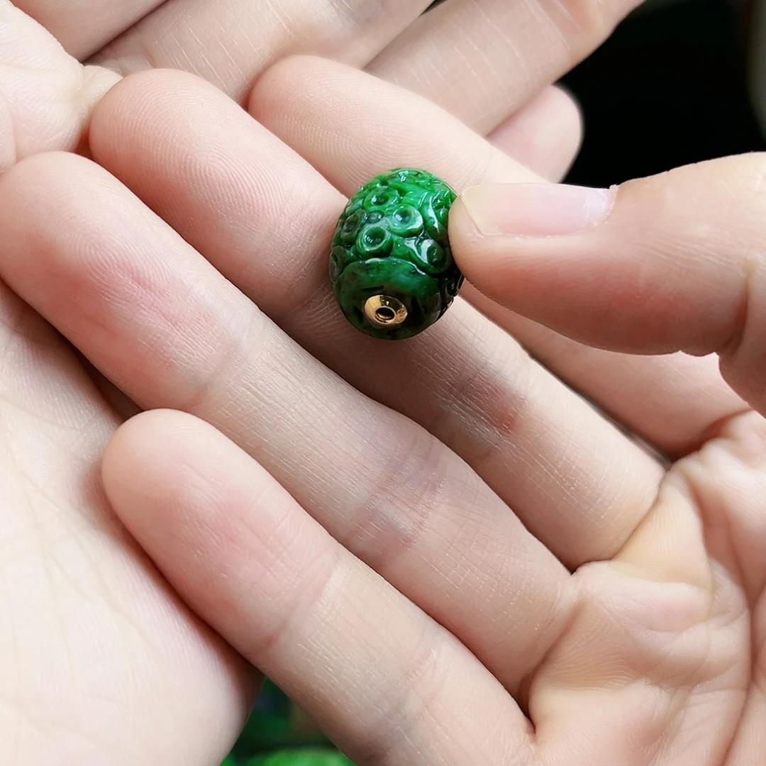 翡翠颈饰18K金镶嵌吊坠