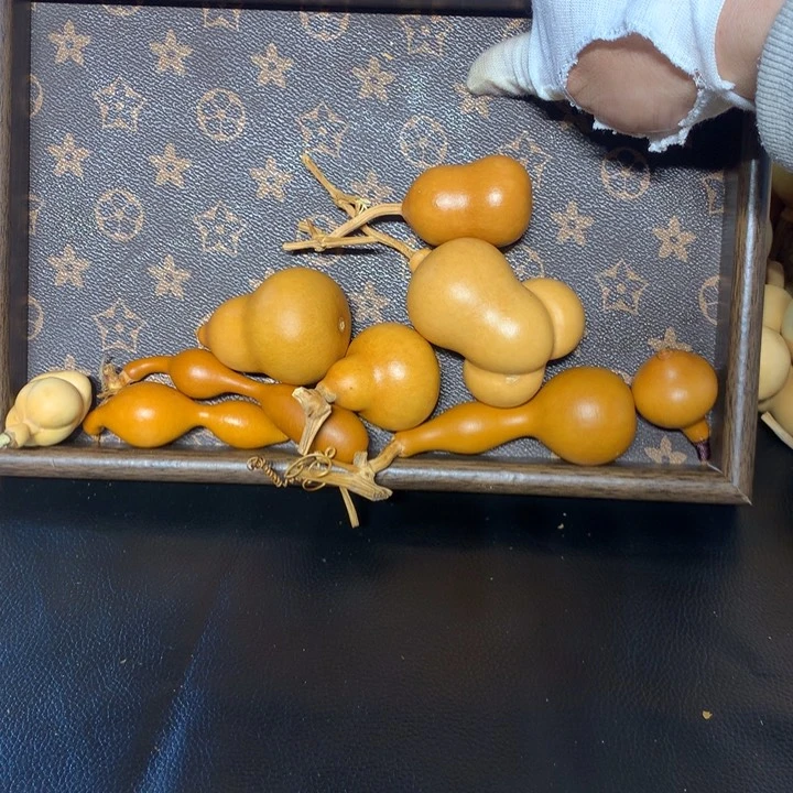 梨等经济林作物中含有多种植物精华