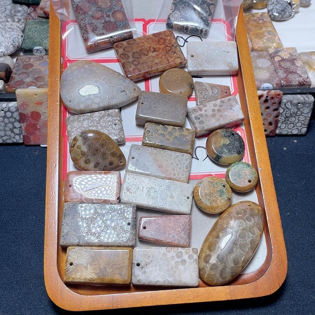 疯***火玛瑙/玉髓颈饰合金