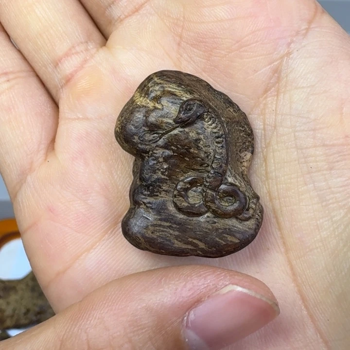 伟业香堂越南沉水4.6克蛇牌