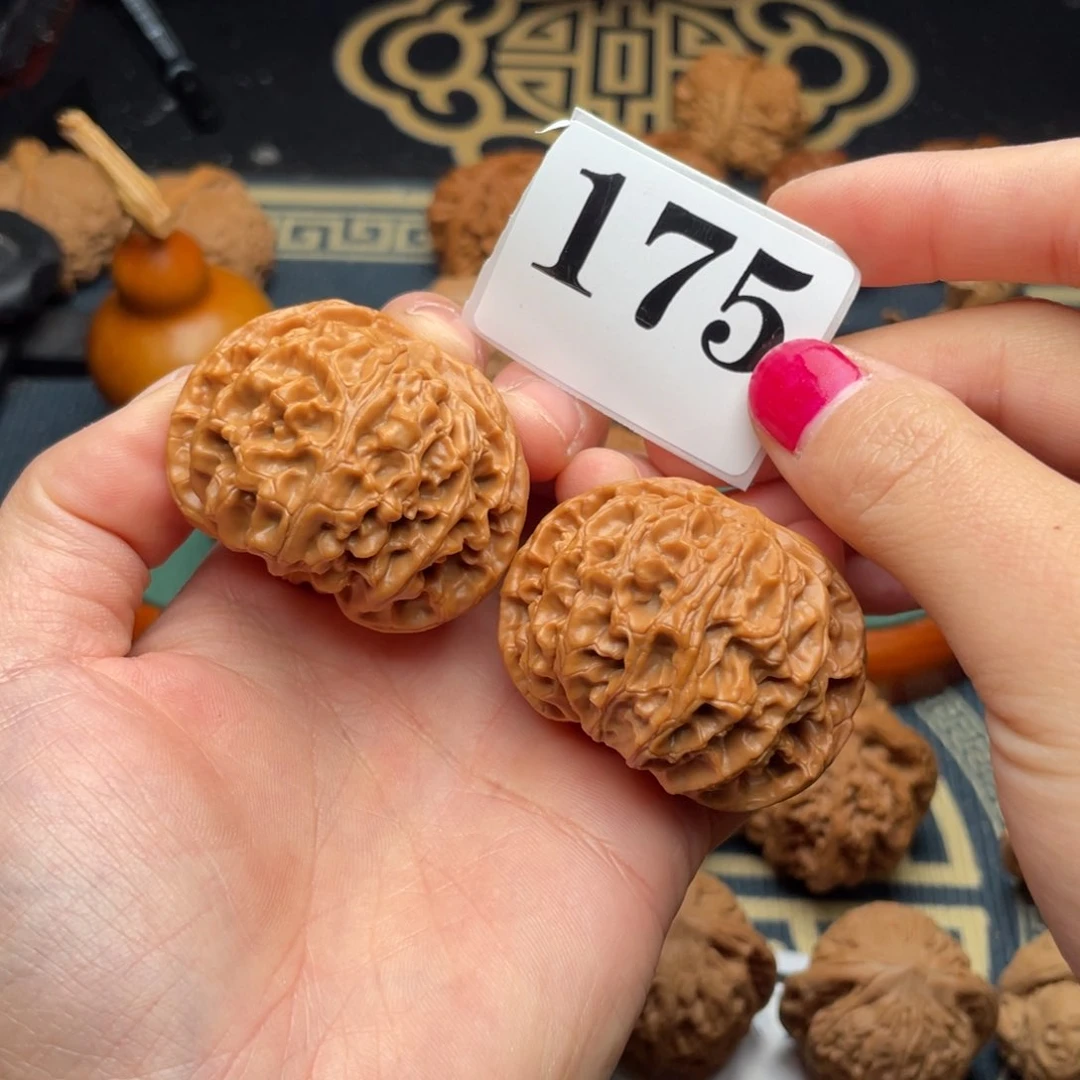 文玩核桃把件柒****︴44.8苹果175号