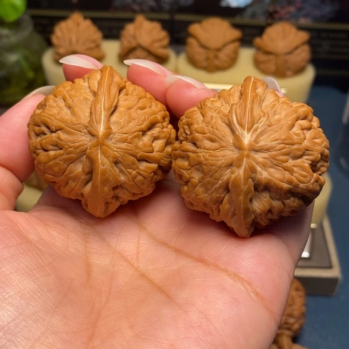 【闪购商品】把件文玩核桃凤凰台