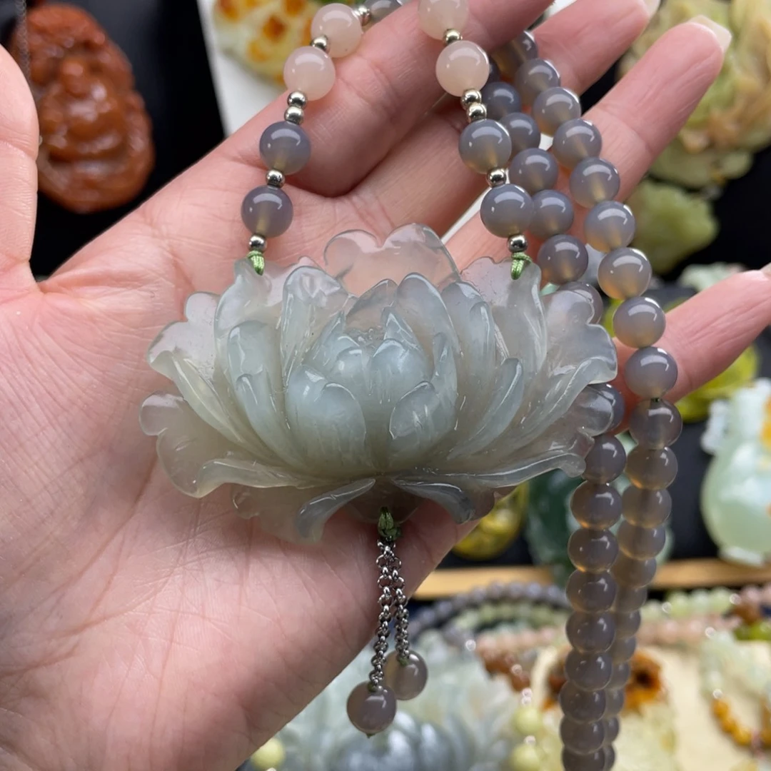 蛇纹石玉未镶嵌颈饰