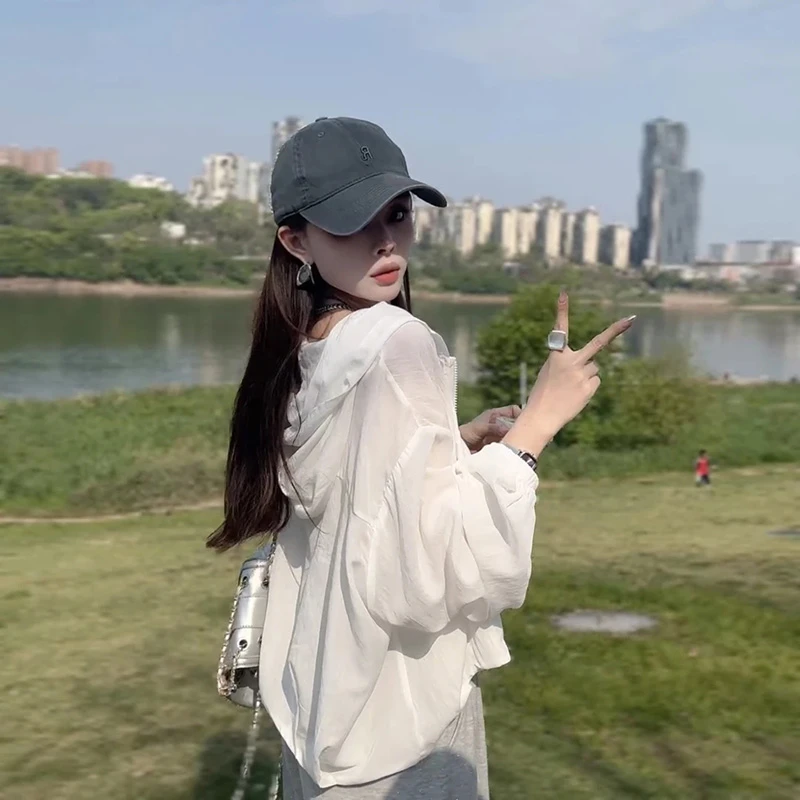 2025夏季新款户外时尚宽松休闲百搭薄款连帽纯色薄款防晒衣短款