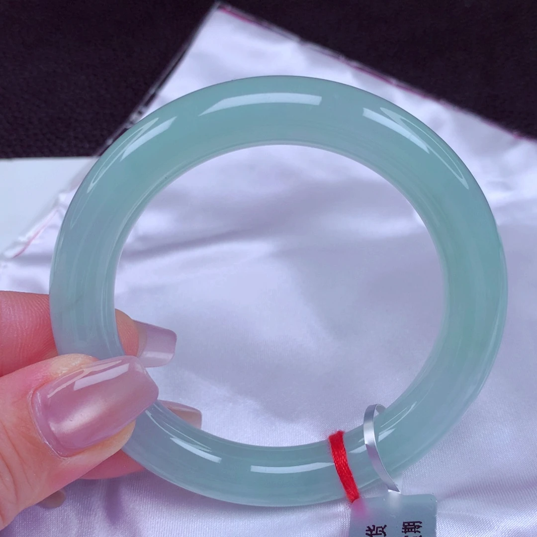 未镶嵌手镯翡翠手镯