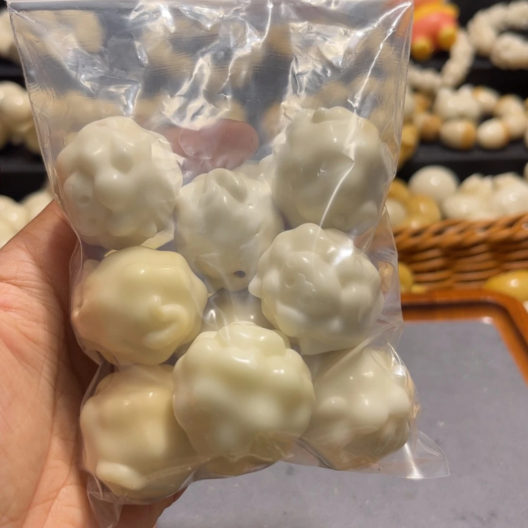 2***3吊坠菩提根/象牙果瑕疵