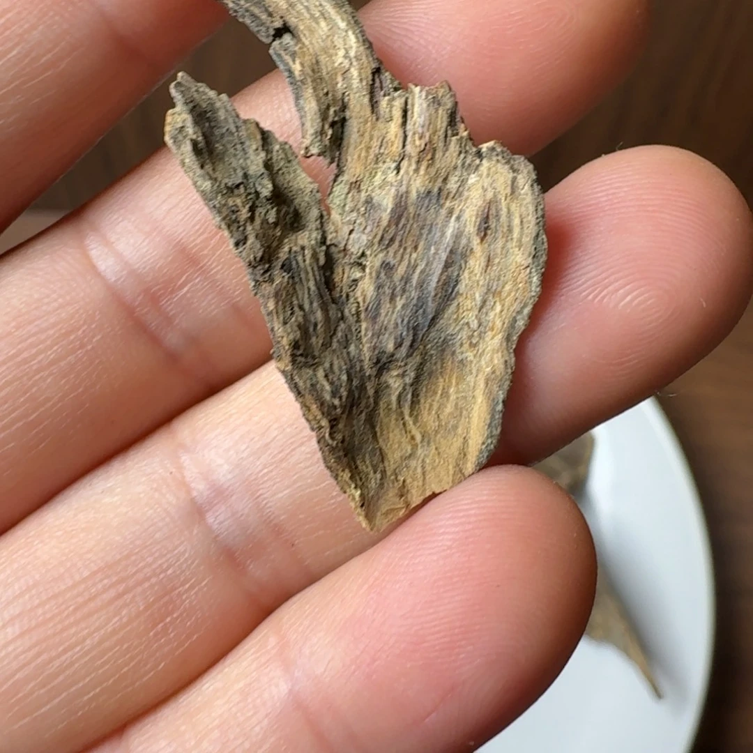 沉香碎屑沉香海南沉水虎斑棋