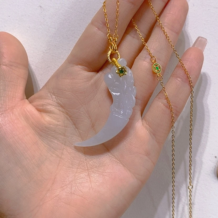 【闪购商品】翡翠未镶嵌颈饰