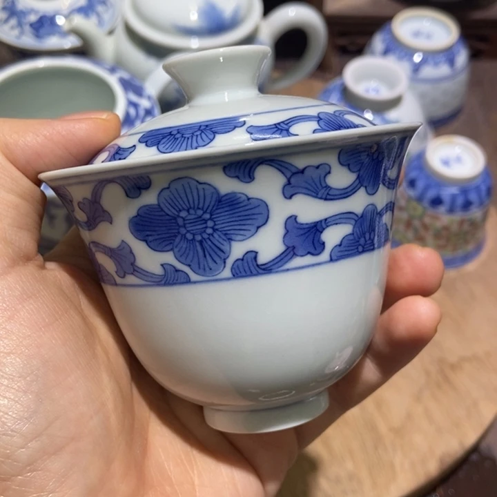 用***1陶瓷艺术品的制作