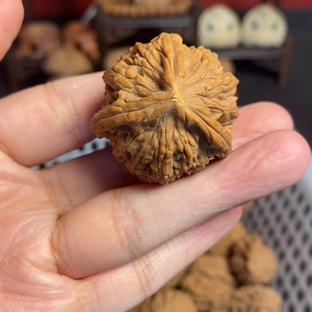 鲁***吃把件文玩核桃文玩