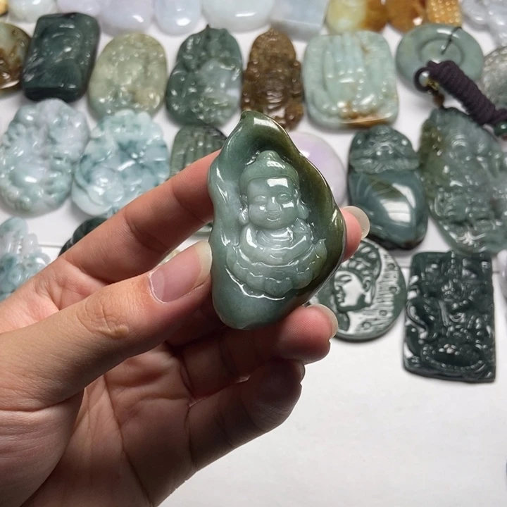 翡翠未镶嵌颈饰宝宝佛42