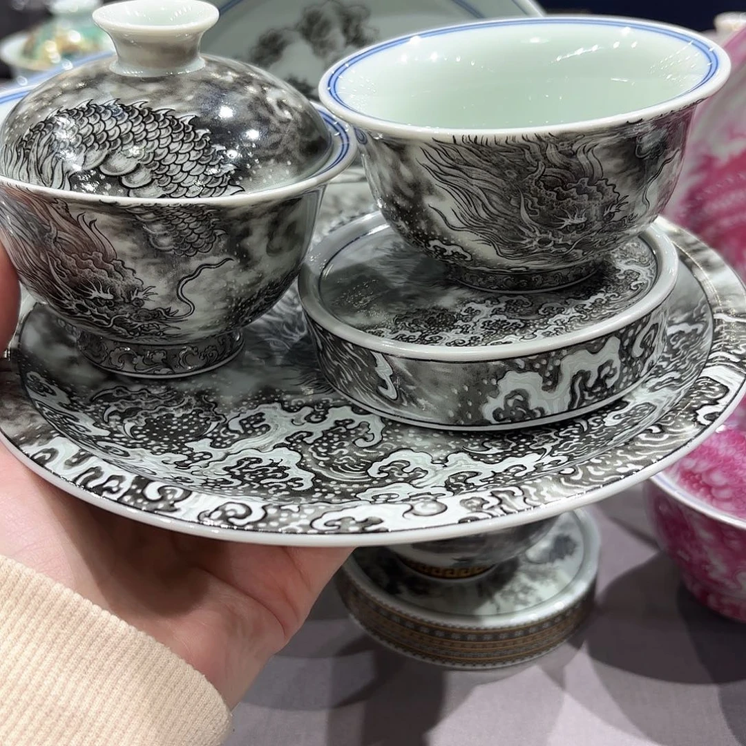 瓷片景德镇瓷器精品陈列