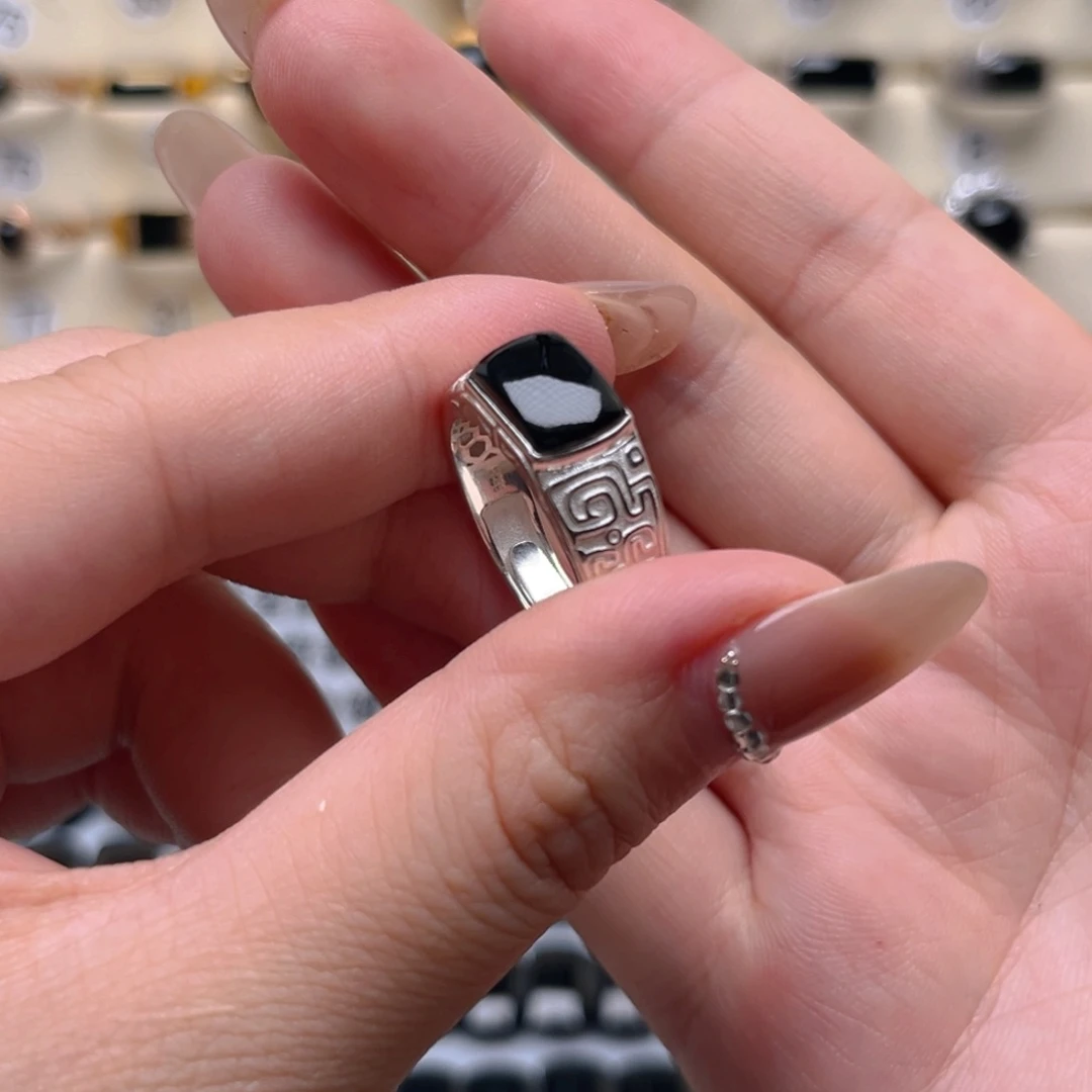 翡翠戒指银S925镶嵌缅甸翡翠