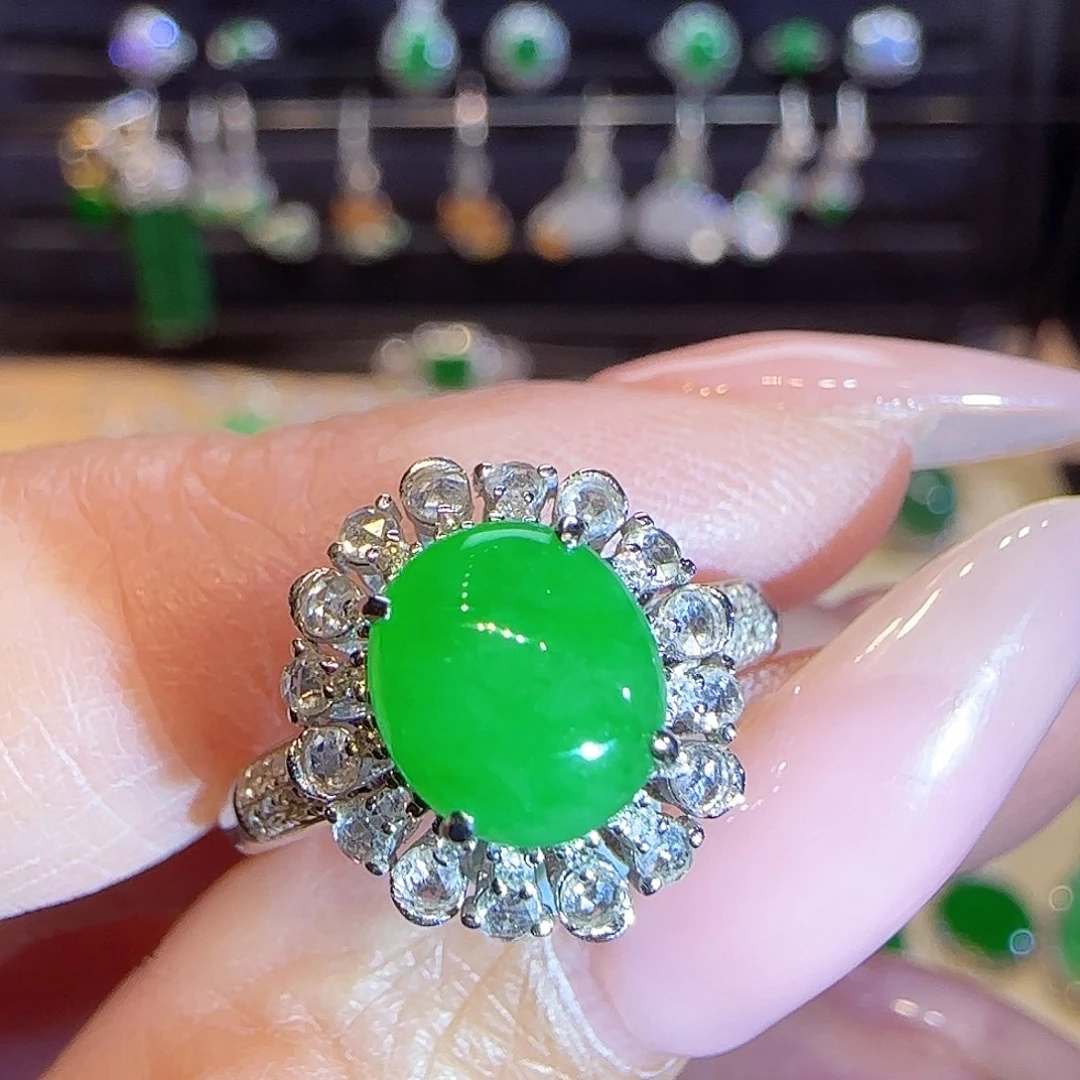 翡翠戒指18K金镶嵌一