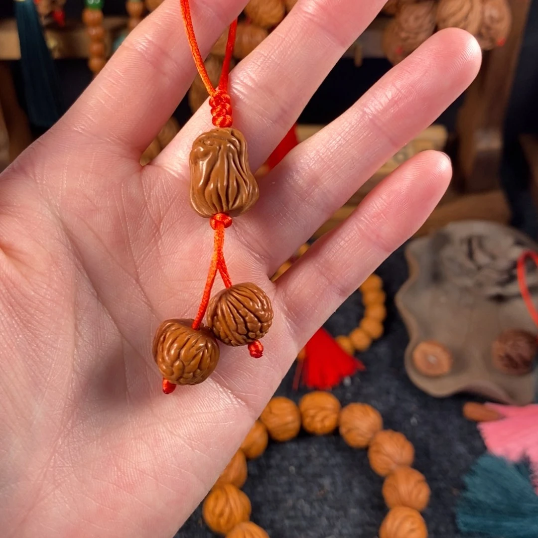 吊坠桃核桃枭挂件