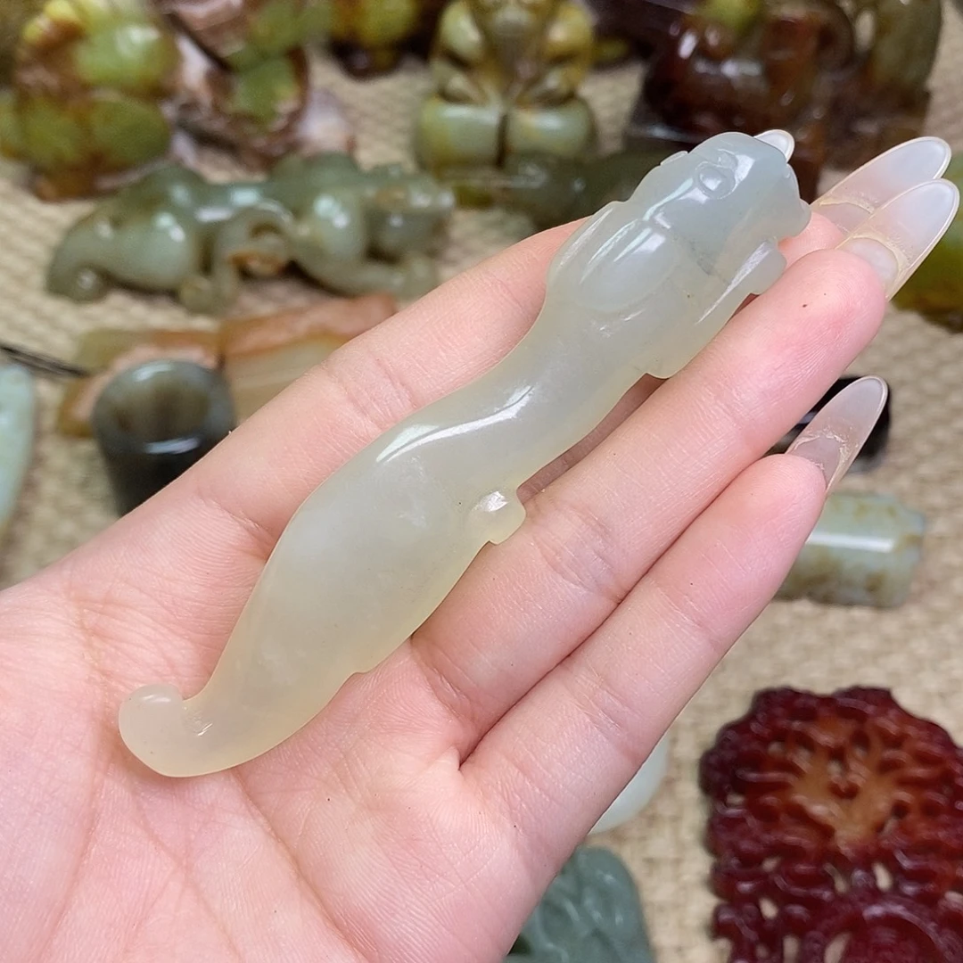 未镶嵌蛇纹石玉颈饰