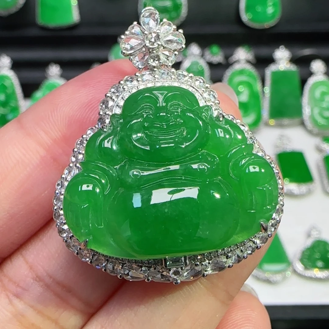 翡翠18K金镶嵌颈饰吊坠
