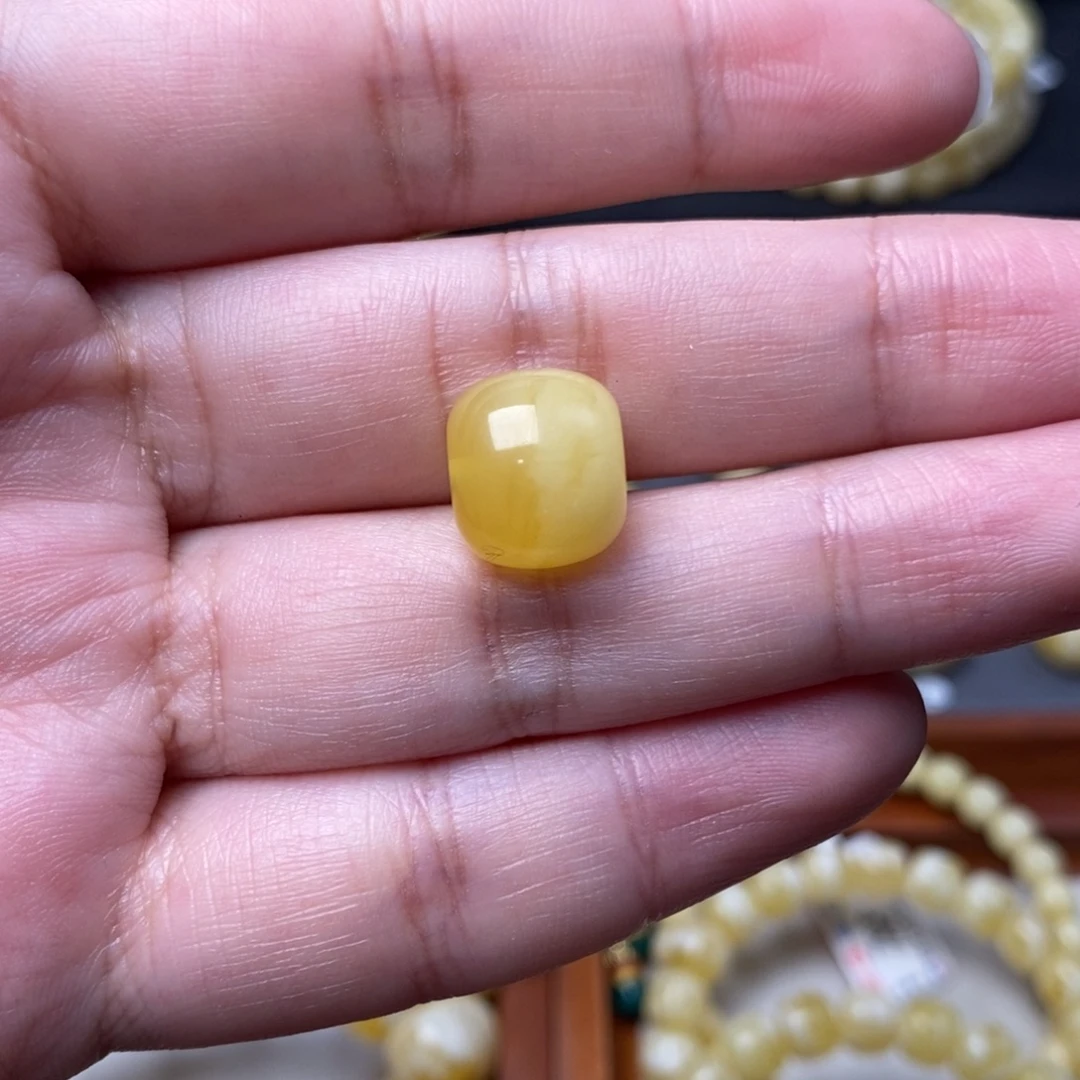 蜜蜡未镶嵌珠宝奇石12.6*10.9