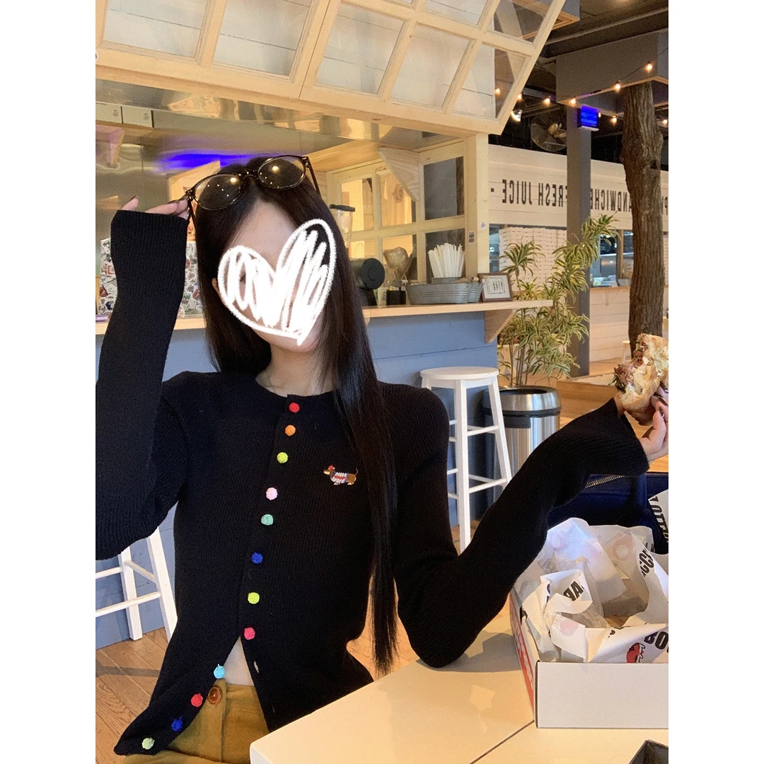 【HRG】早秋新款黑色彩虹纽扣修身慵懒显瘦针织衫DJ711