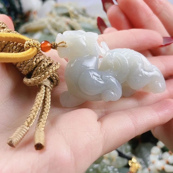 未镶嵌和田玉挂件