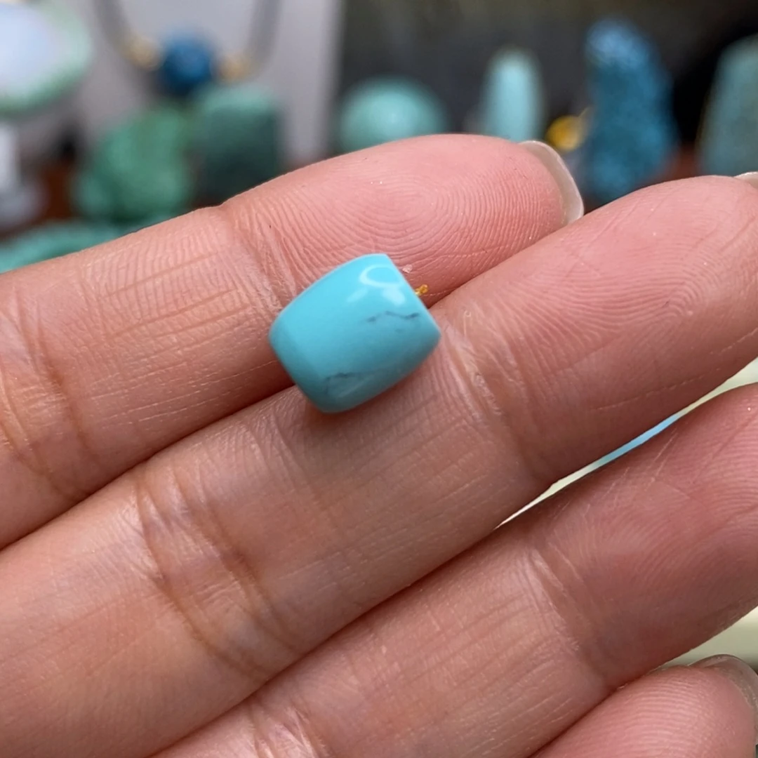 绿松石未镶嵌珠宝奇石7.4×8.4