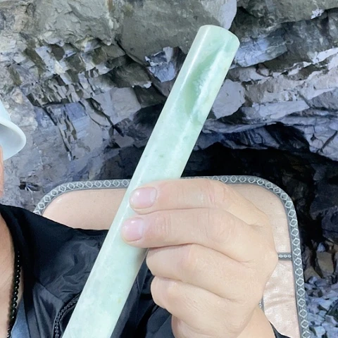 蛇纹石玉未镶嵌珠宝奇石