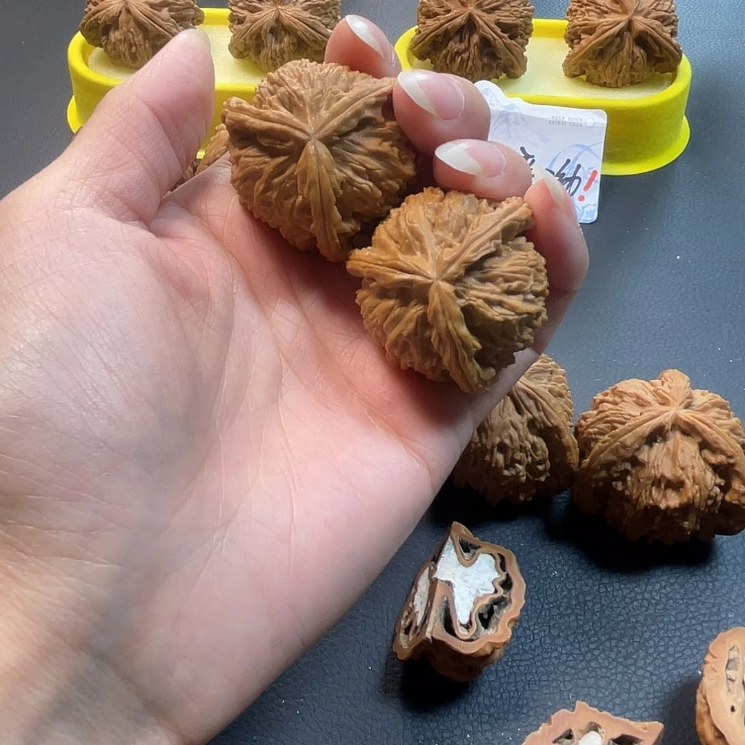 看****文玩核桃吊坠拼接白奔