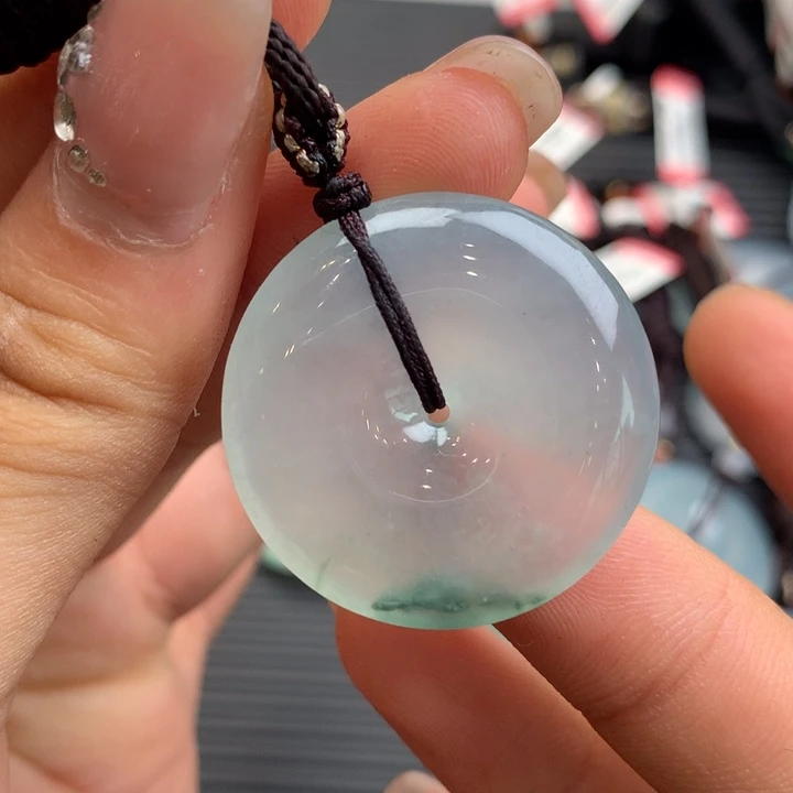 翡翠未镶嵌颈饰30.9