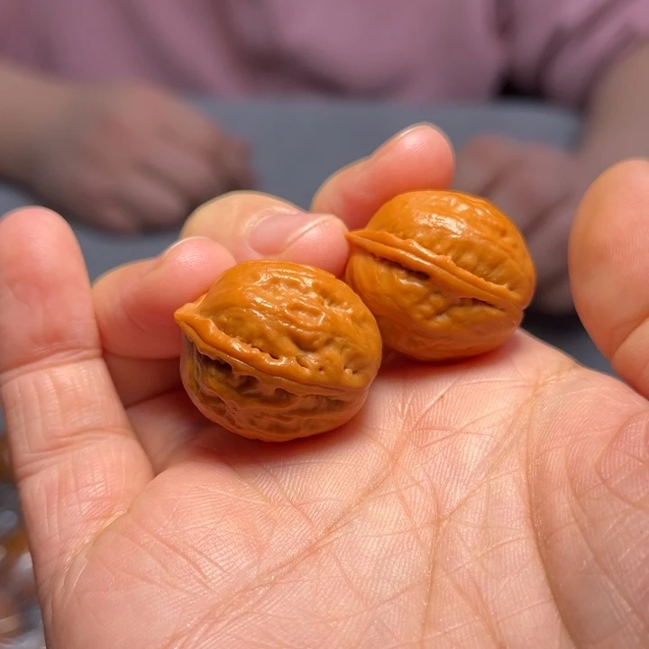 文玩核桃把件小海豚8267