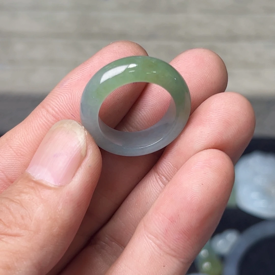 定制翡翠未镶嵌圈口18号