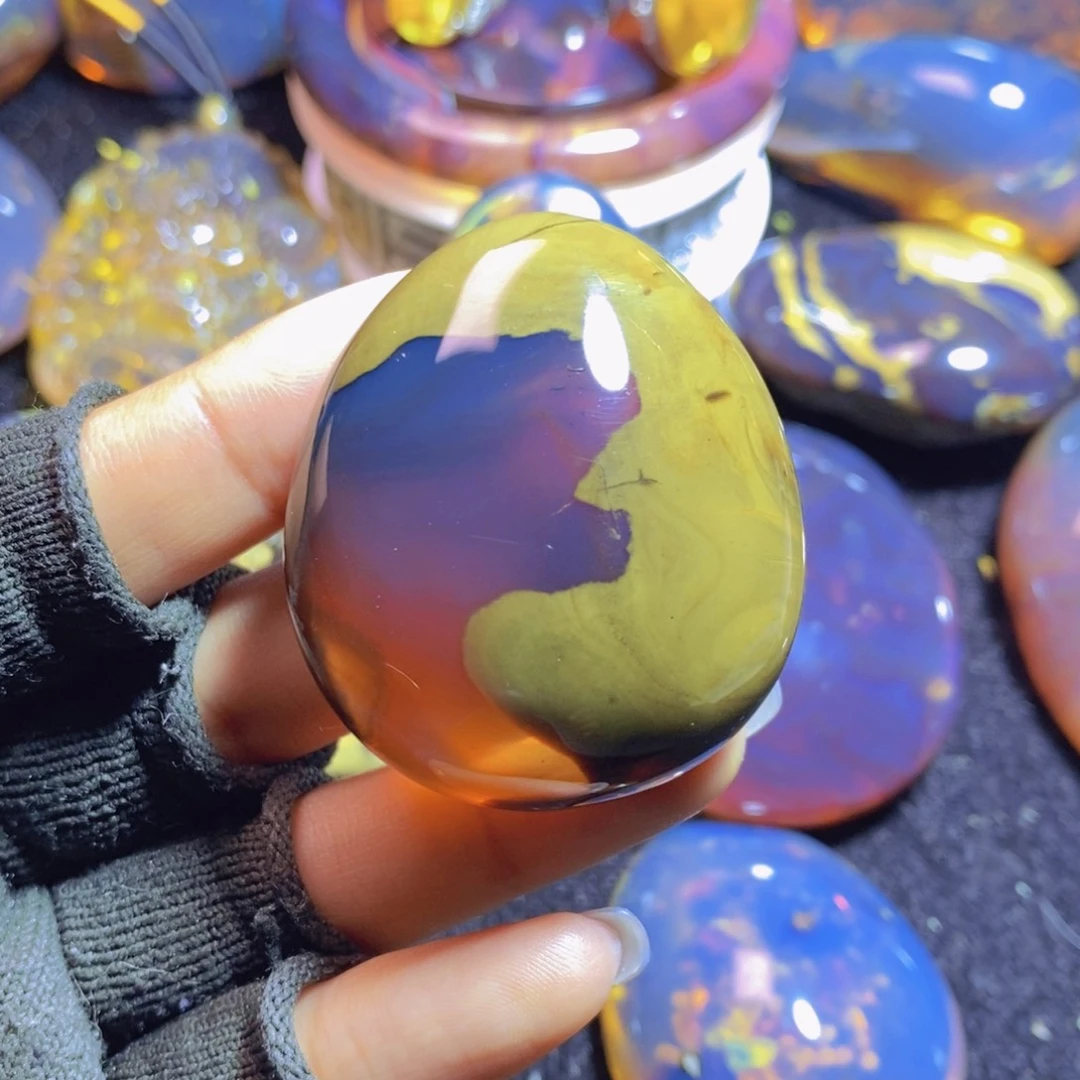 雪***儿未镶嵌琥珀裸石珀