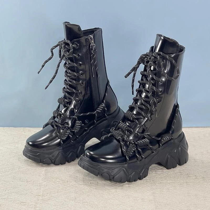 陈安琪同款新款朋克厚底机车靴圆头反光系带马丁靴欧美百搭短靴女