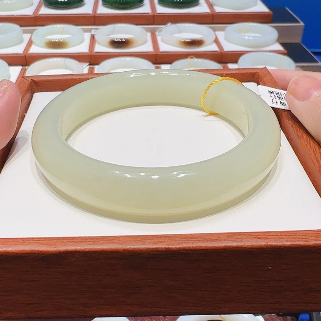 和田玉未镶嵌手镯暖白5657