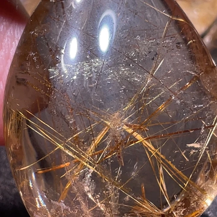 未镶嵌颈饰发晶灯*