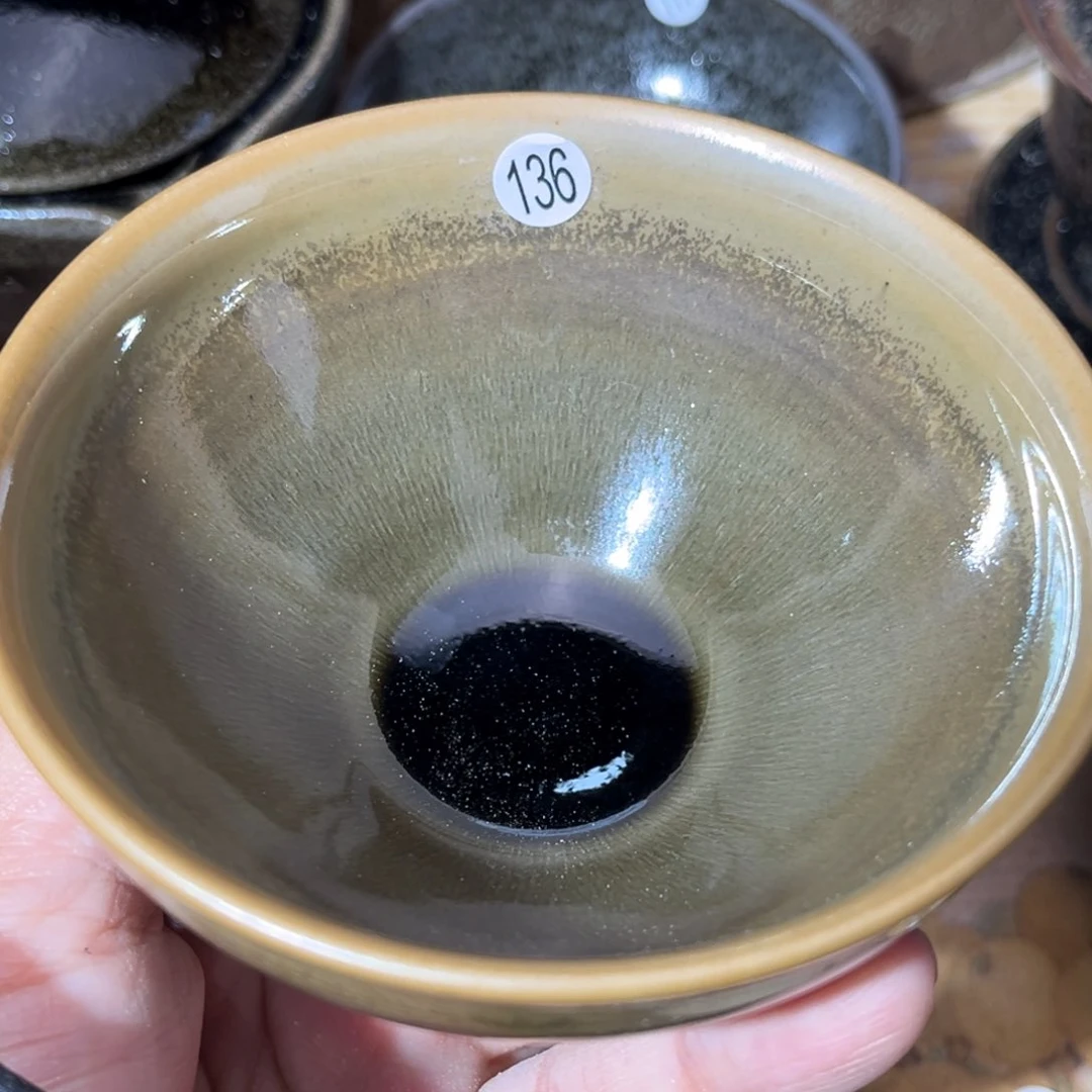 茶盏义兴龙窑坚持真柴烧