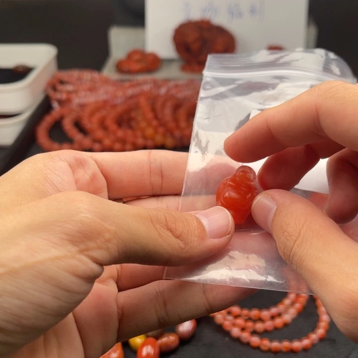 未镶嵌南红玛瑙多样性发货吊坠南红玛瑙