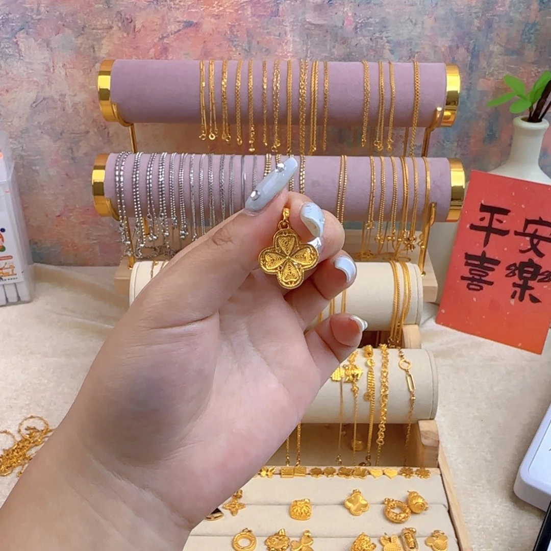 玲***儿桃原创设计四叶草吊坠