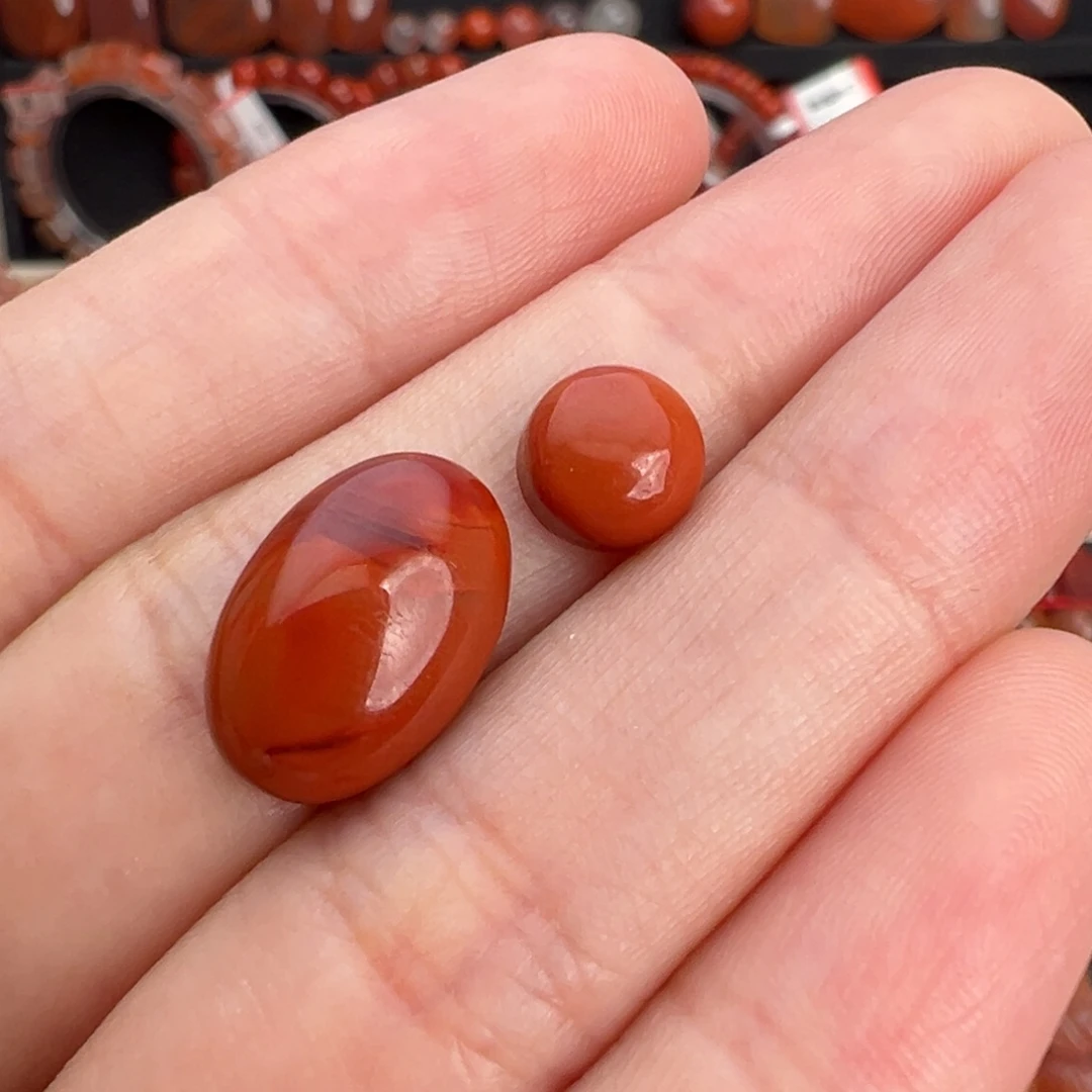 执***拙南红玛瑙未镶嵌颈饰蛋面