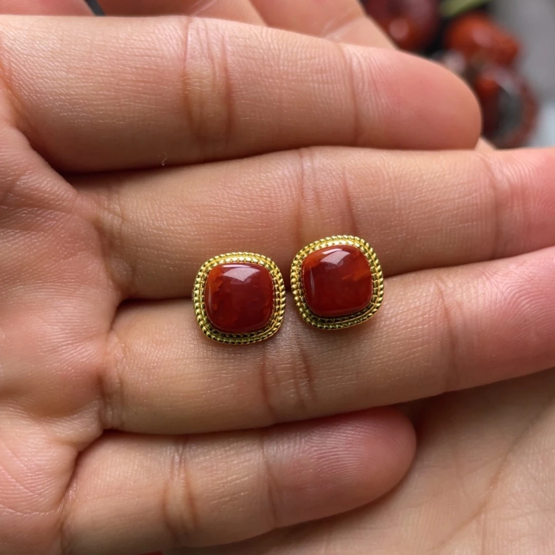 【闪购商品】银S925镶嵌方糖耳钉南红玛瑙