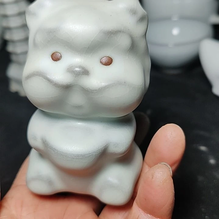 官瓷天青釉小玉龙