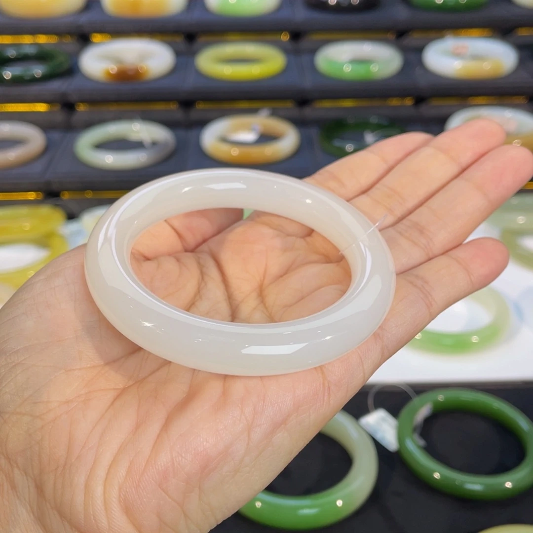 未镶嵌手镯和田玉-羊脂白圆条54