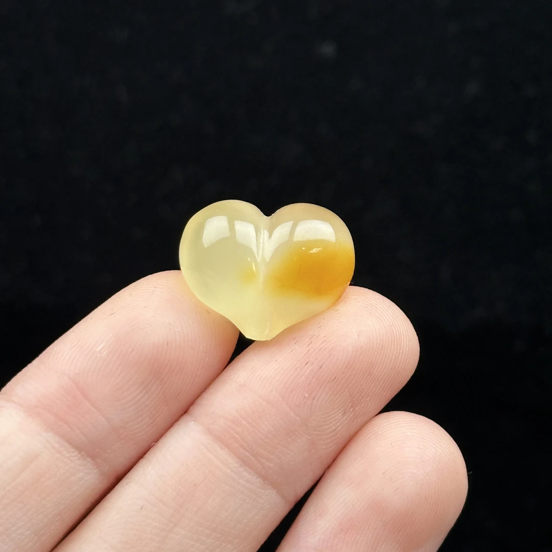 K7845天然原矿蜜蜡 爱心 16.9*13.5mm支持复检假一罚十
