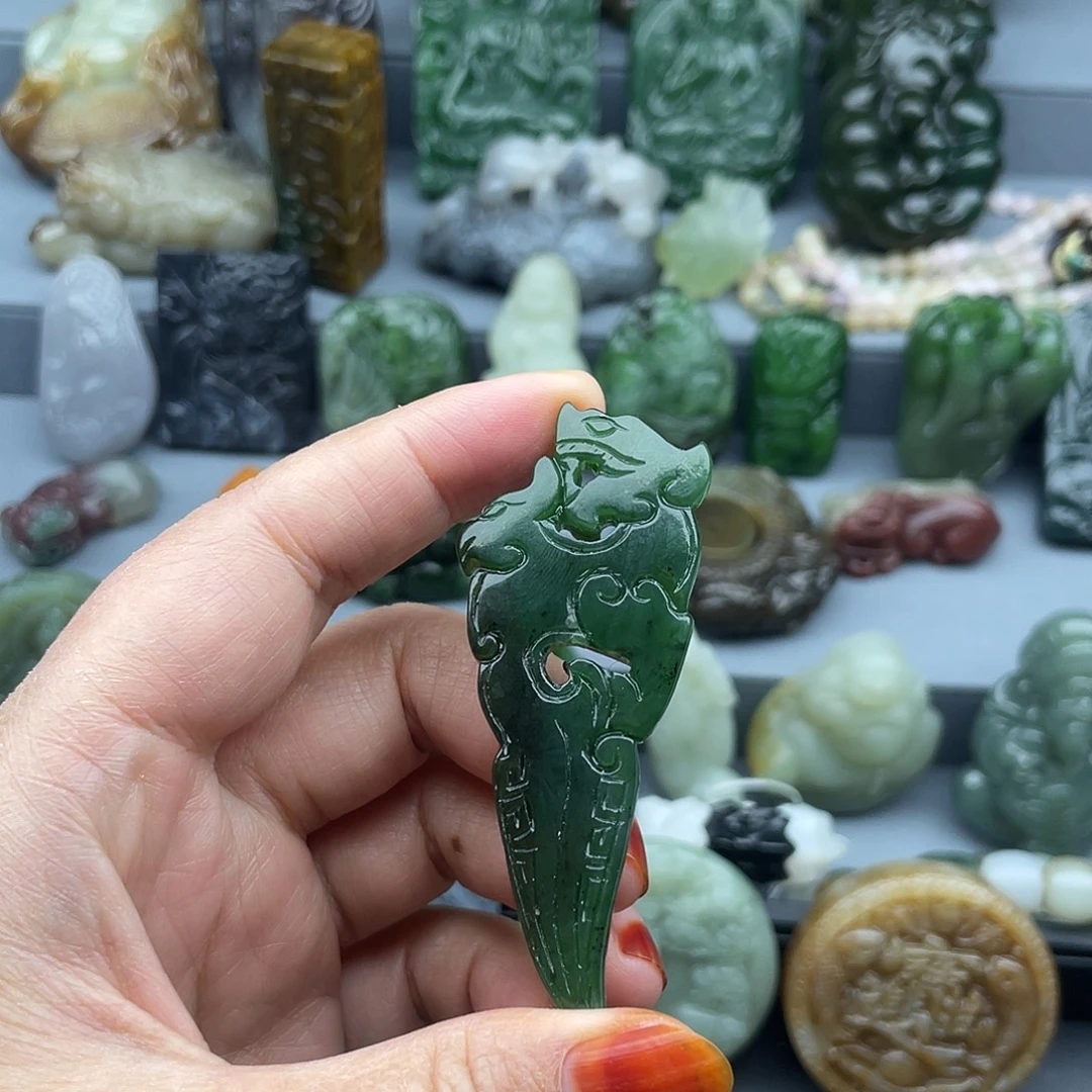 和田玉未镶嵌颈饰