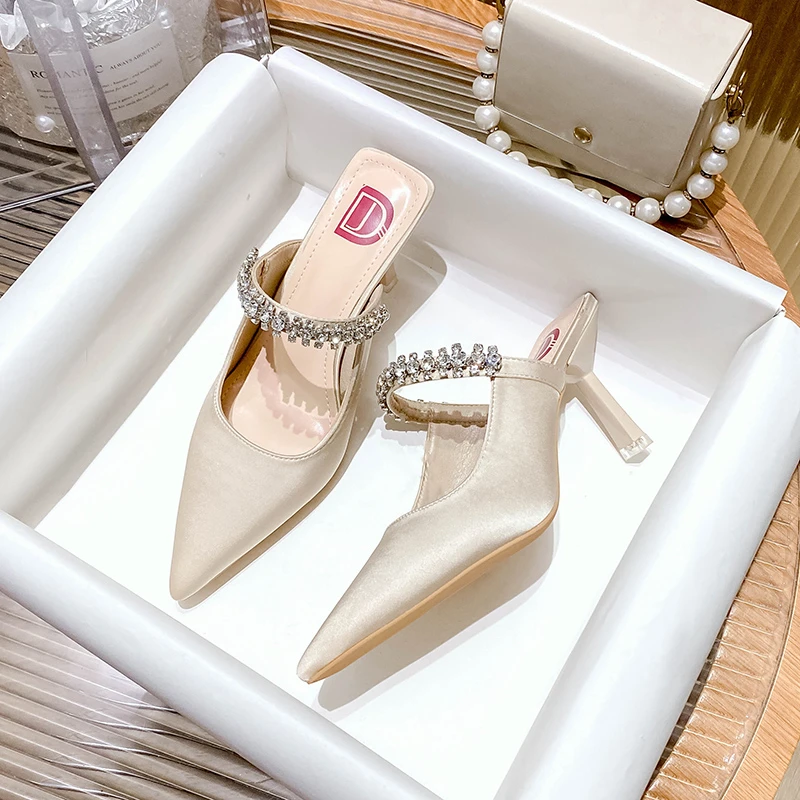 小个子增高拖鞋女鞋外穿高级感尖头水钻细跟小众凉半拖夏季高跟鞋