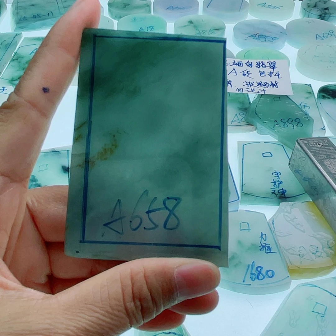 尼***奇定制翡翠未镶嵌天然缅甸翡翠A货