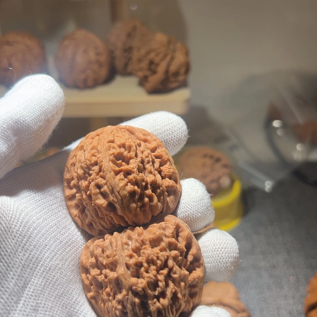 芬***文玩核桃手玩把件南疆石