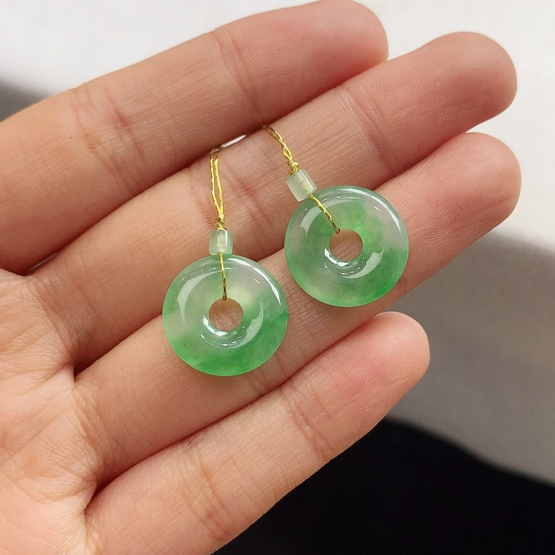 翡翠未镶嵌戒指甜甜圈