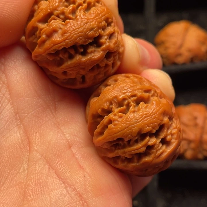 文玩核桃把件秦岭山脉核桃