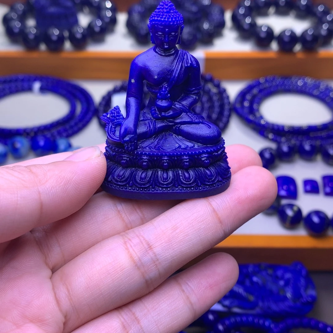 溏***蛋未镶嵌青金石雕刻件