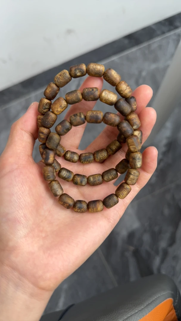 沉香海南沉香绿棋随型枣珠0.8单圈多样性发一